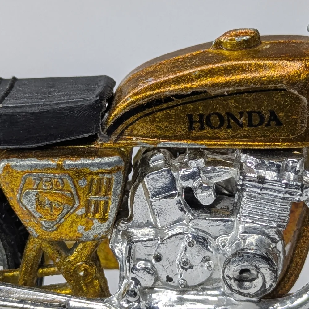 Vintage 1980 ZEE TOYS Gold HONDA 750 Motorcycle diecast - Picture 4 of 8